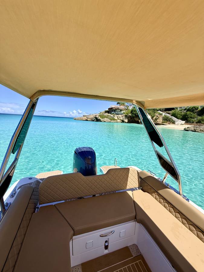 ONE LIFE 29: view from the rear lounge, under the bimini, towards the Saint-Martin coast